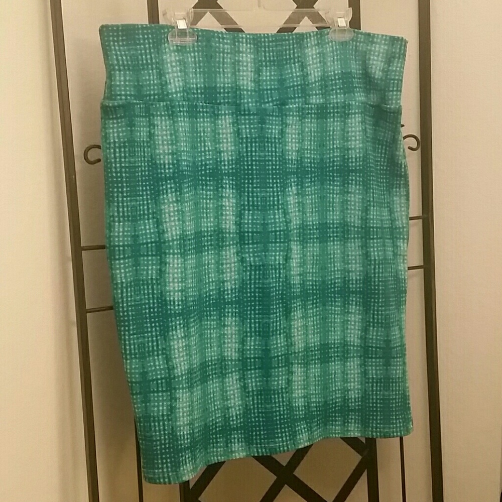 LuLaRoe Cassie Pencil skirt